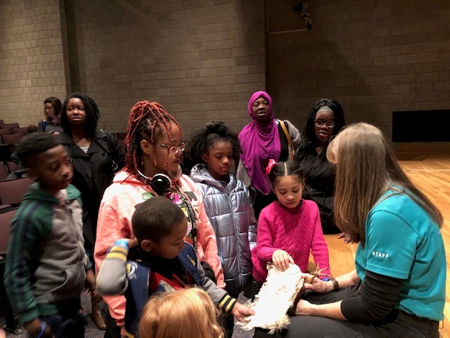 people in natural sciences museum